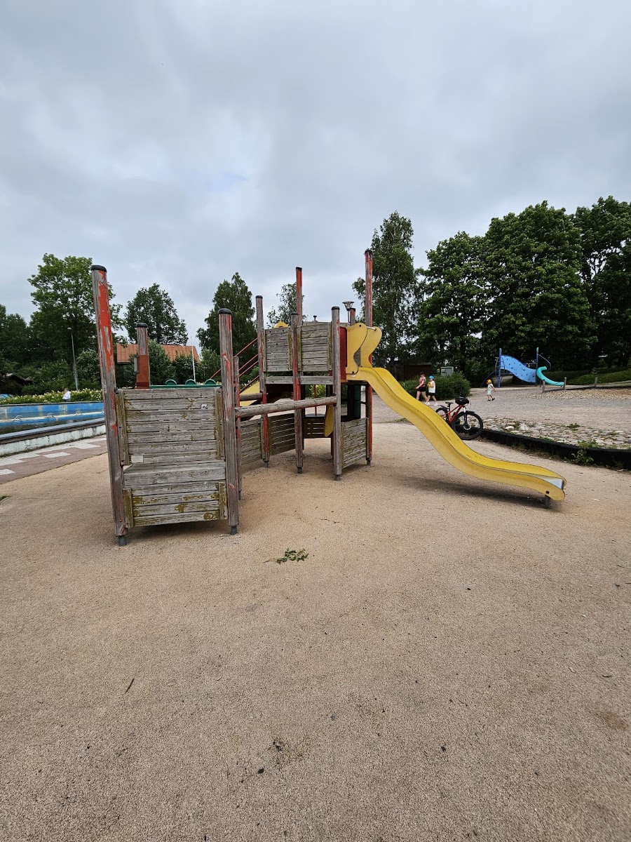 Kahluuallas, Leikkipuisto Etupelto